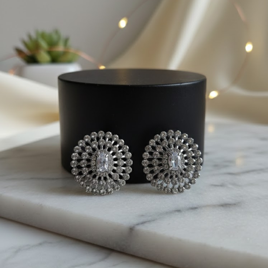 Solis Studs